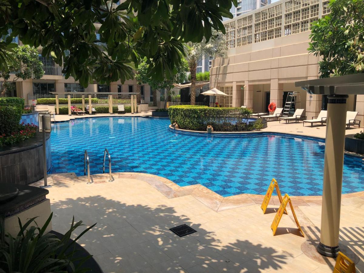 Ultimate Stay / 4 Beds / Burj Khalifa View دبي المظهر الخارجي الصورة